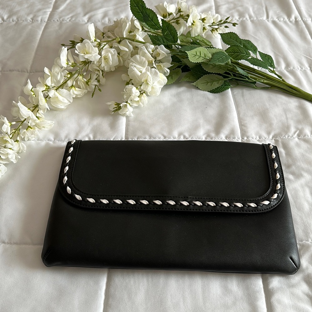 Kelly & Katie Ducato Clutch
